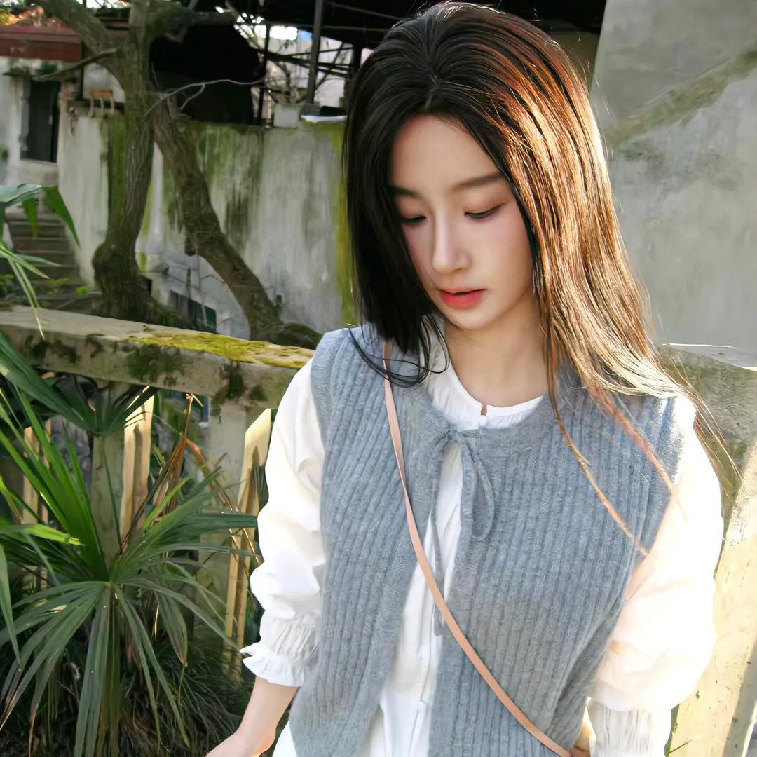群莺乱飞